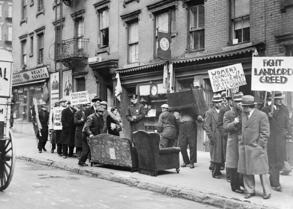 1951: New York takes over rent control